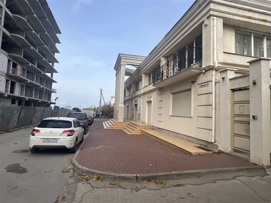 Продам помещение свободного назначения 1010 м.кв.