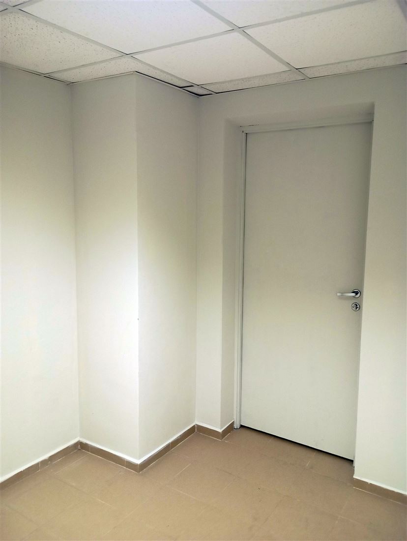 Сдам в аренду помещение свободного назначения 8 м.кв.