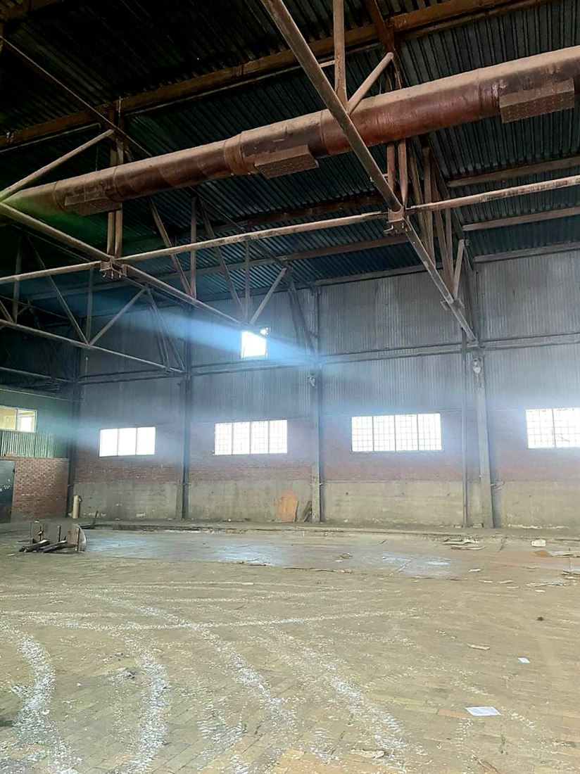 Продам помещение свободного назначения 2600 м.кв.