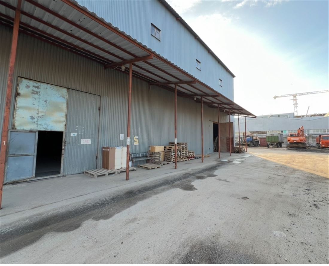 Продам помещение свободного назначения 2240 м.кв.