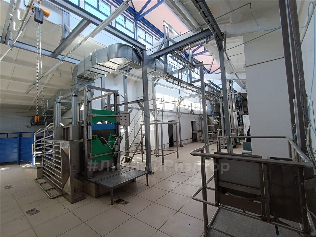 Продам помещение свободного назначения 1496 м.кв.