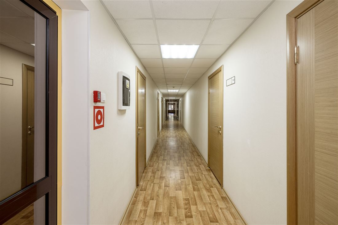 Продам помещение свободного назначения 2408.2 м.кв.