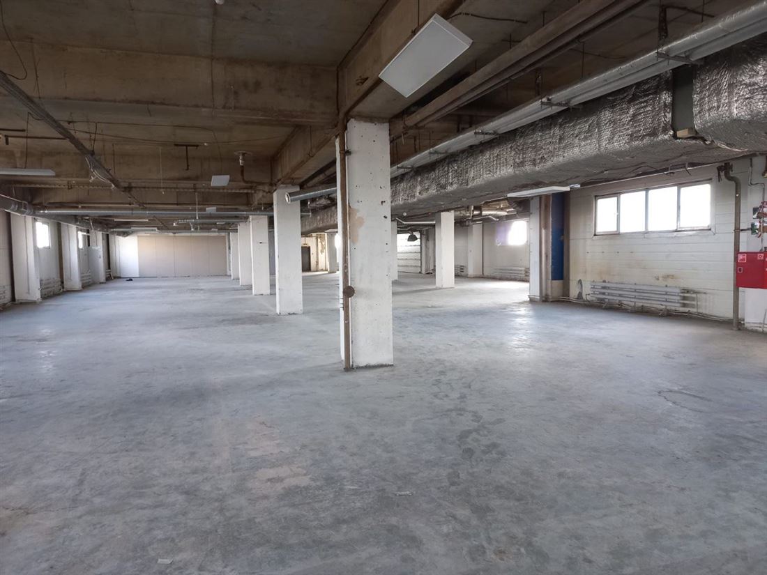 Сдам в аренду помещение свободного назначения 942.4 м.кв.