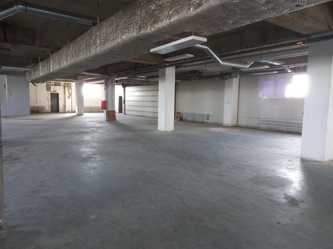 Сдам в аренду помещение свободного назначения 942.4 м.кв.