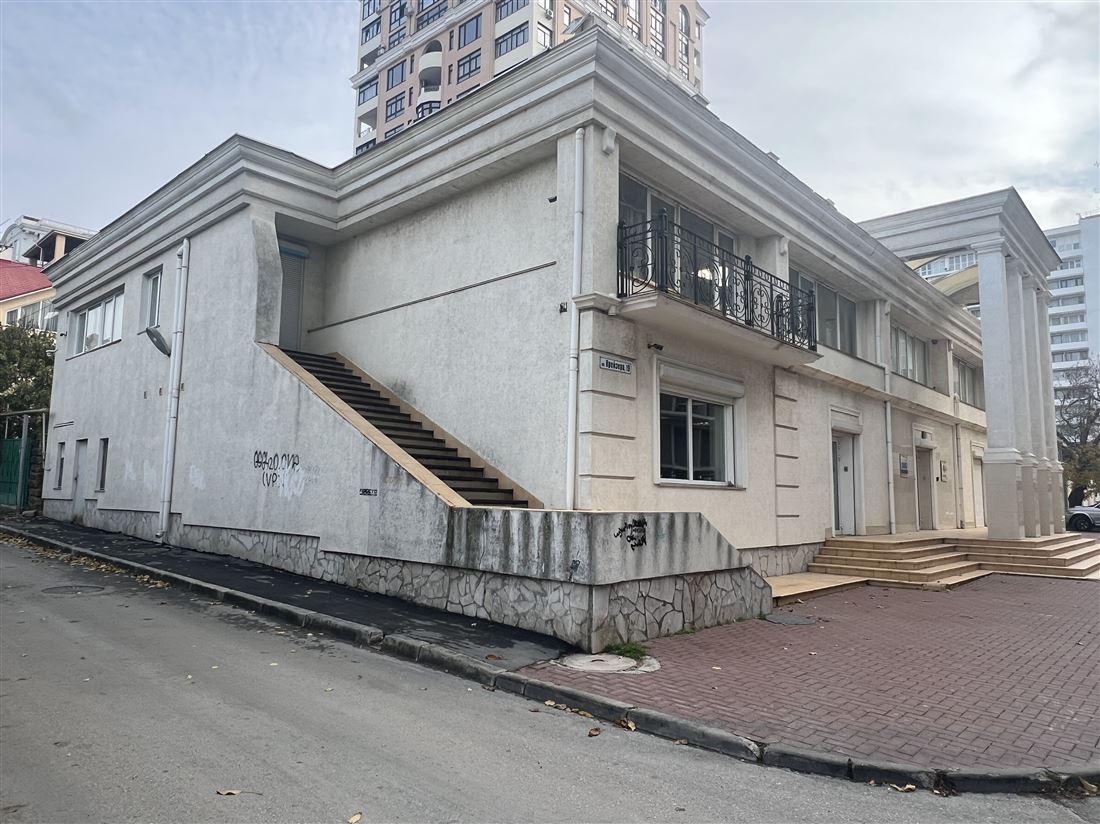 Продам помещение свободного назначения 1010 м.кв.