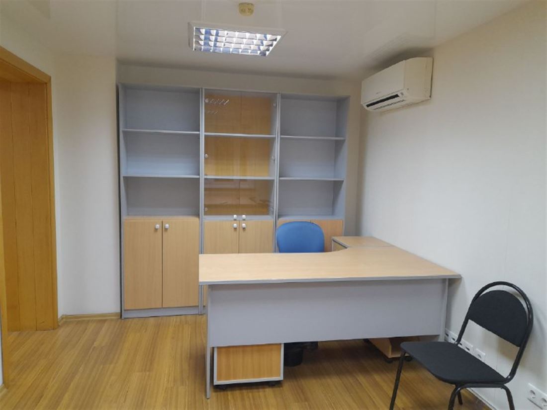 Продам помещение свободного назначения 2408.2 м.кв.