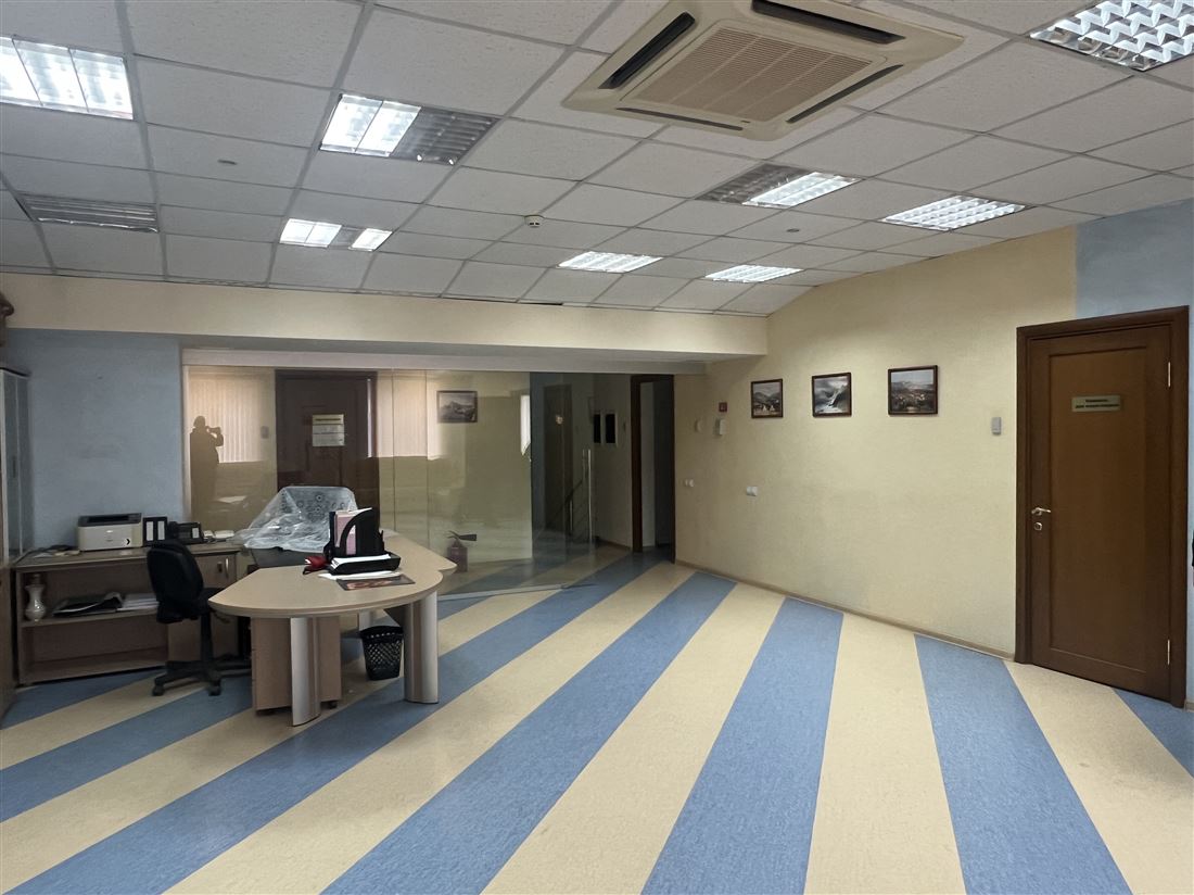 Продам помещение свободного назначения 1010 м.кв.