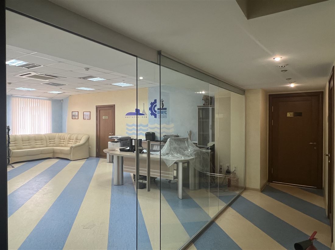 Продам помещение свободного назначения 1010 м.кв.