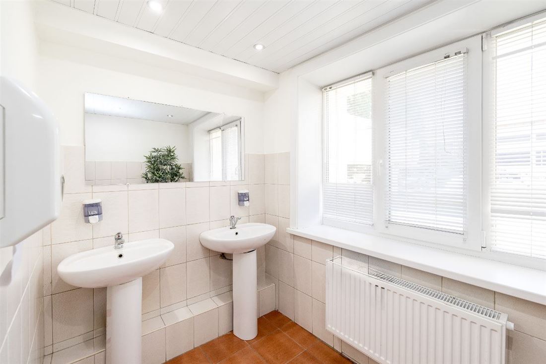 Продам помещение свободного назначения 2408.2 м.кв.